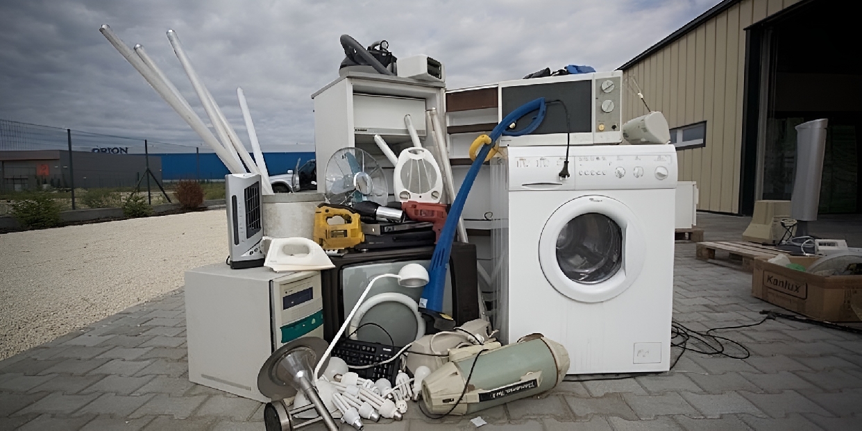 Elektronikai hulladékgyűjtés (2025.10.17.)